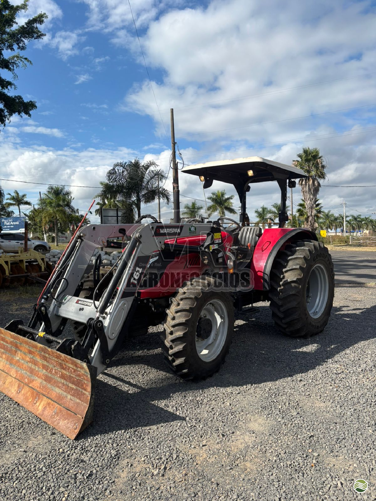 TRATOR SOLIS SOLIS 90 Tração 4x4 VR Agronegócios ARAXA MINAS GERAIS MG